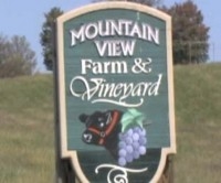 signboard of Mountain View farm & Vineyard